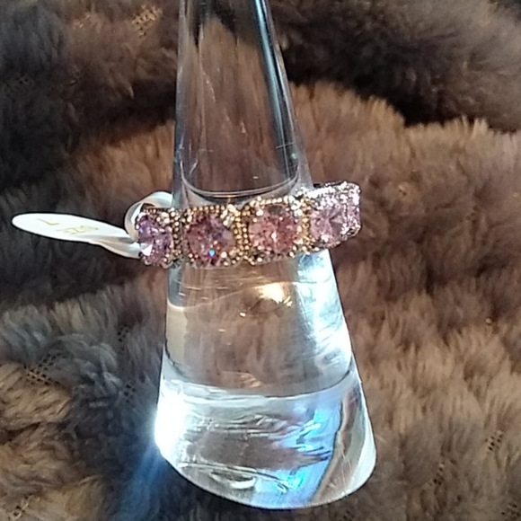 ring bomb party Jewelry - 🔥RBP UNICORN pink & white topaz & rhodium ring